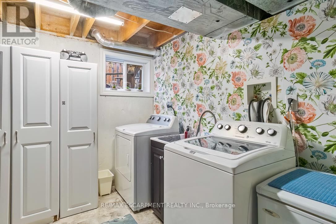 24 WILLIS DRIVE Image 33