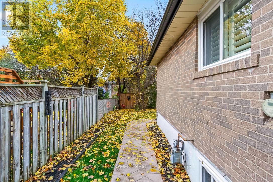 24 WILLIS DRIVE Image 34