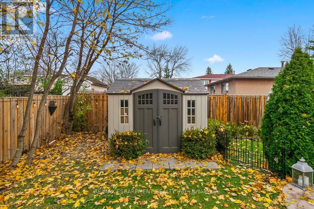24 WILLIS DRIVE Image 36