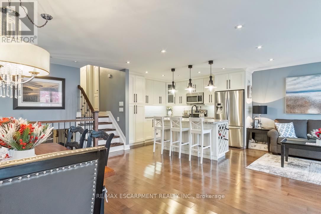 24 WILLIS DRIVE Image 5