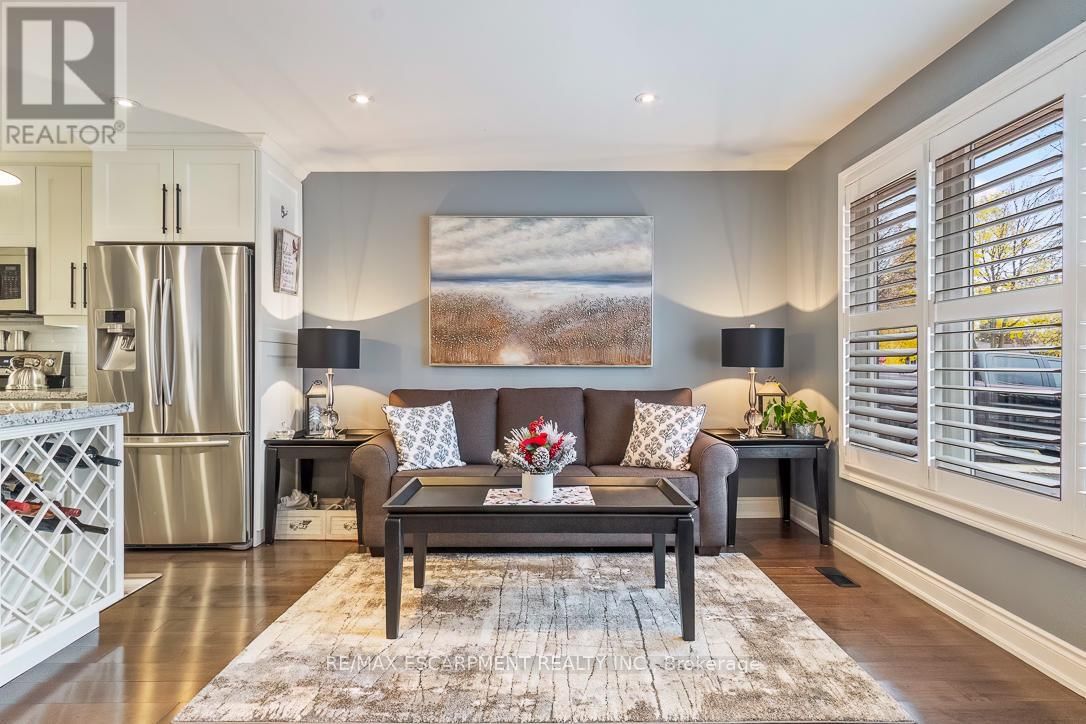 24 WILLIS DRIVE Image 9