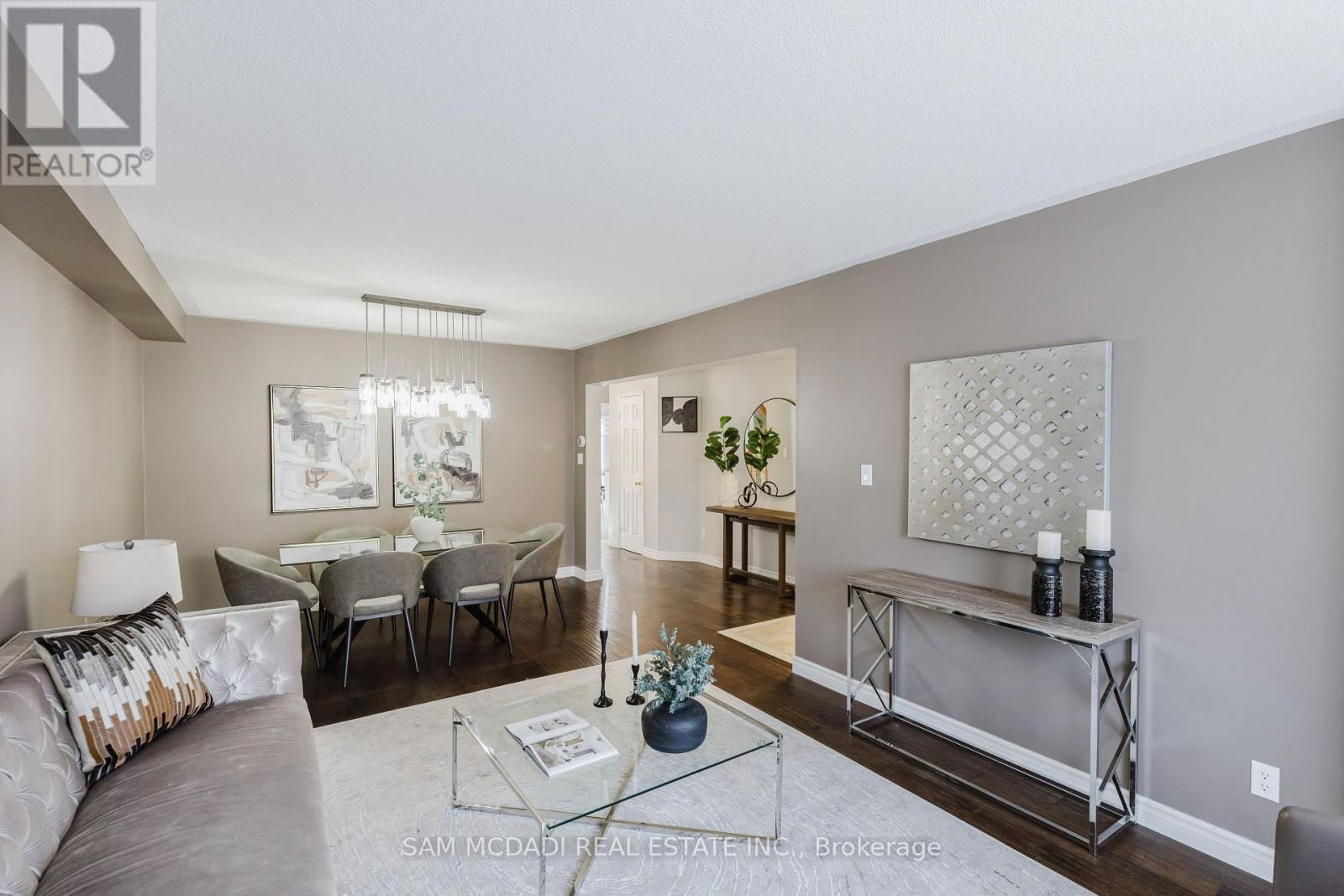 1190 FOX CRESCENT Image 9