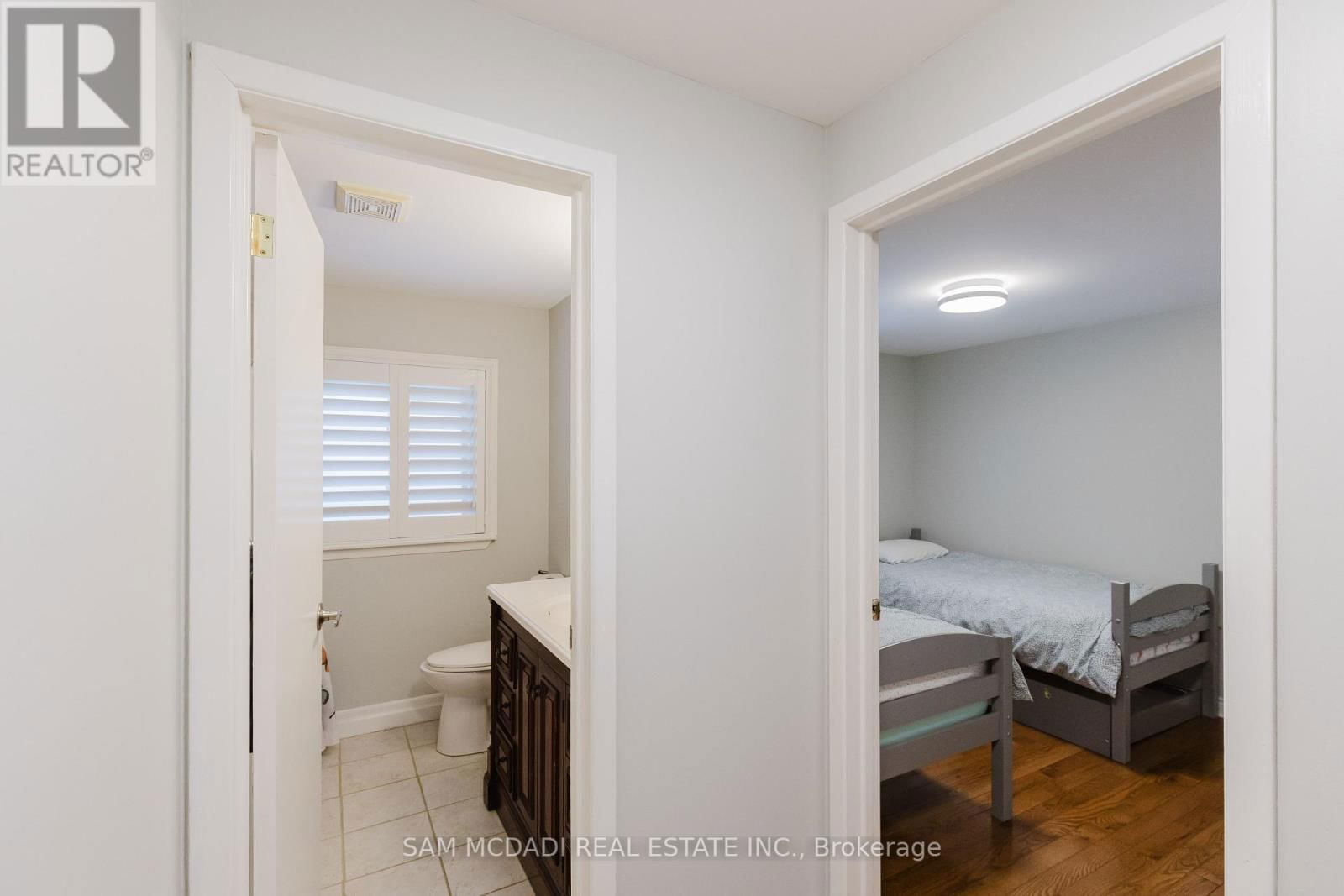 2344 DEVON ROAD Image 20