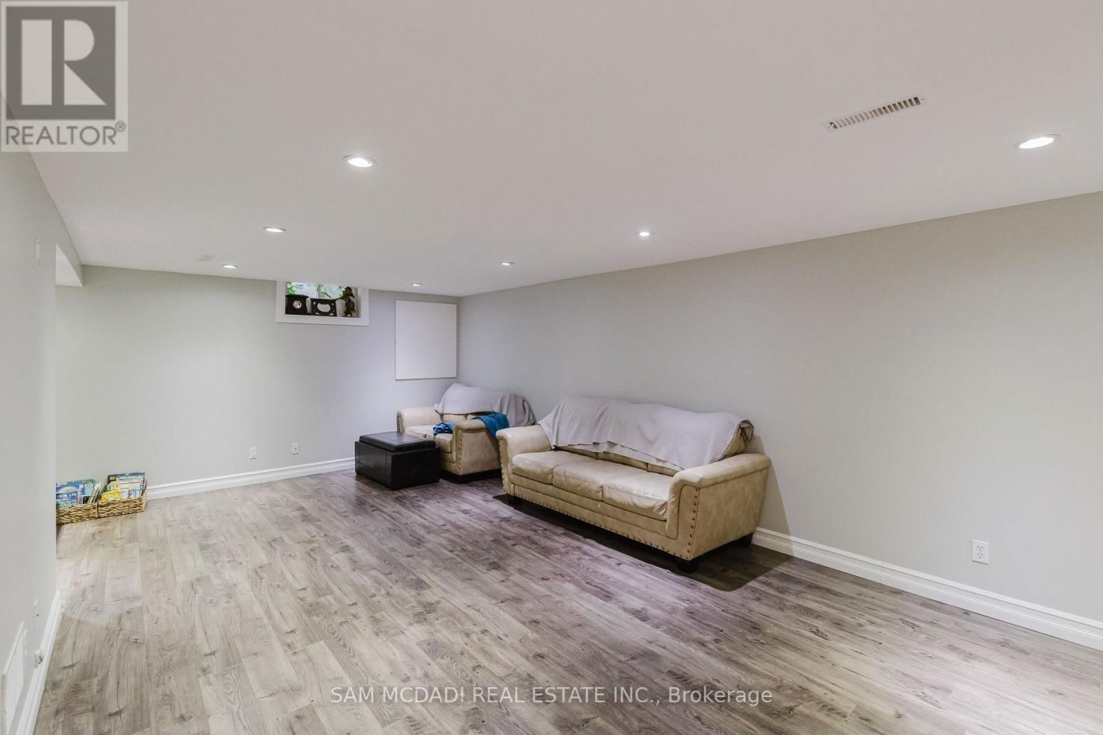 2344 DEVON ROAD Image 29