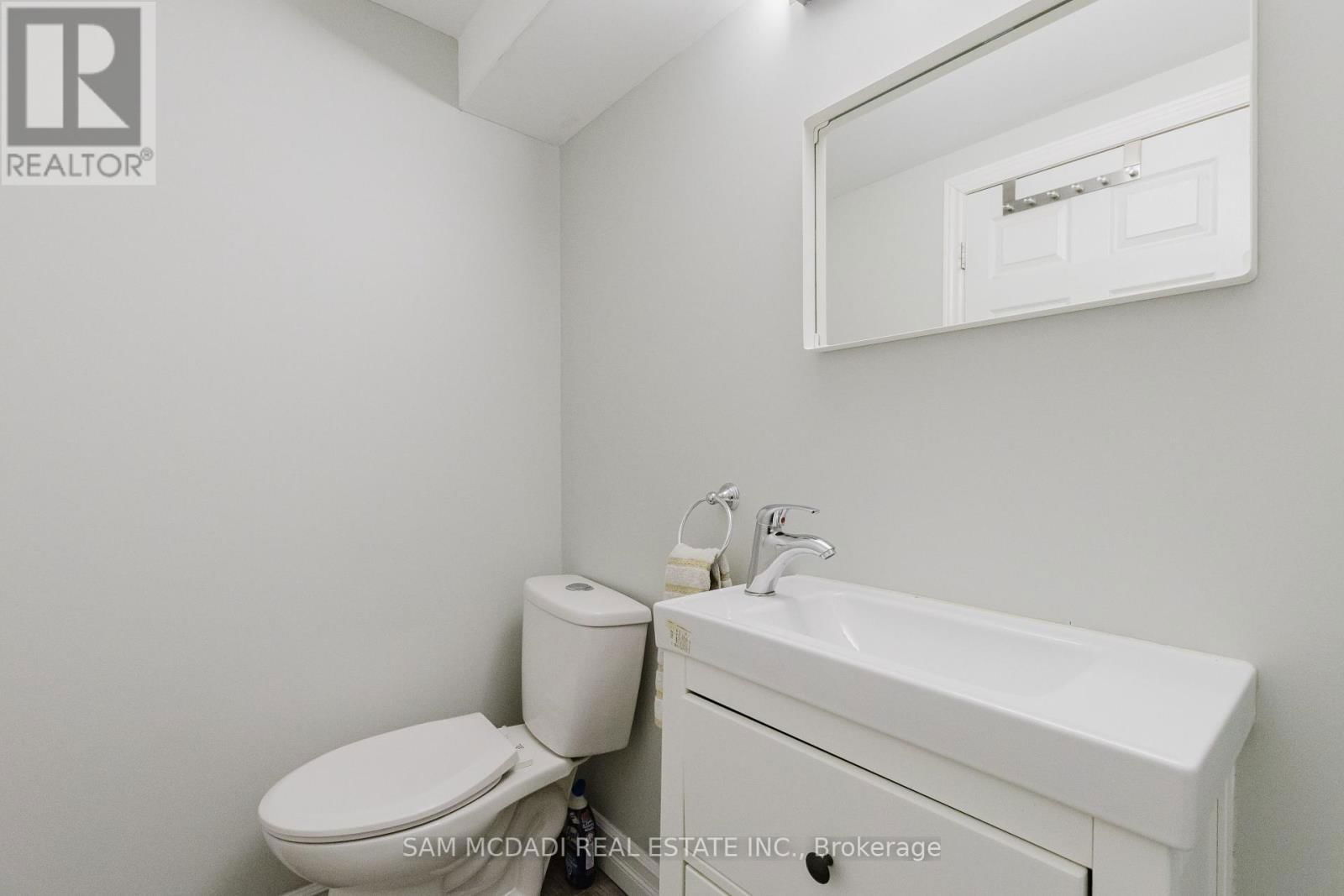 2344 DEVON ROAD Image 32