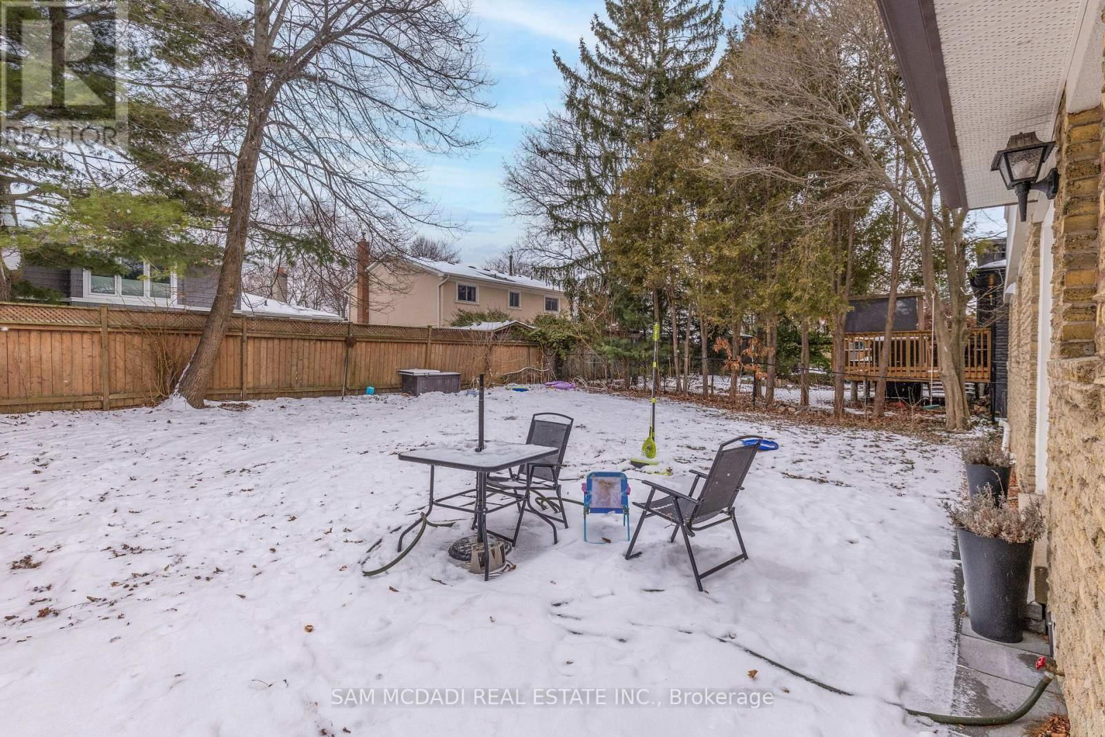 2344 DEVON ROAD Image 33