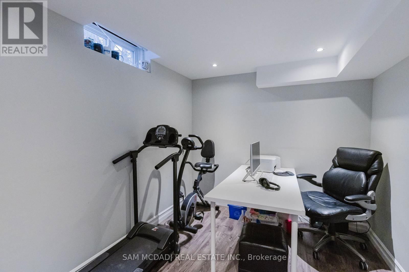 2344 DEVON ROAD Image 34