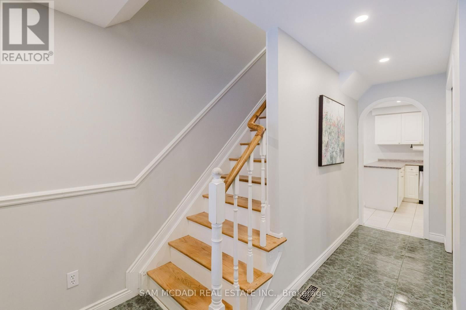 2344 DEVON ROAD Image 4