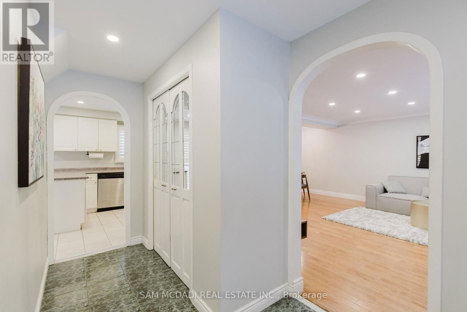 2344 DEVON ROAD Image 5