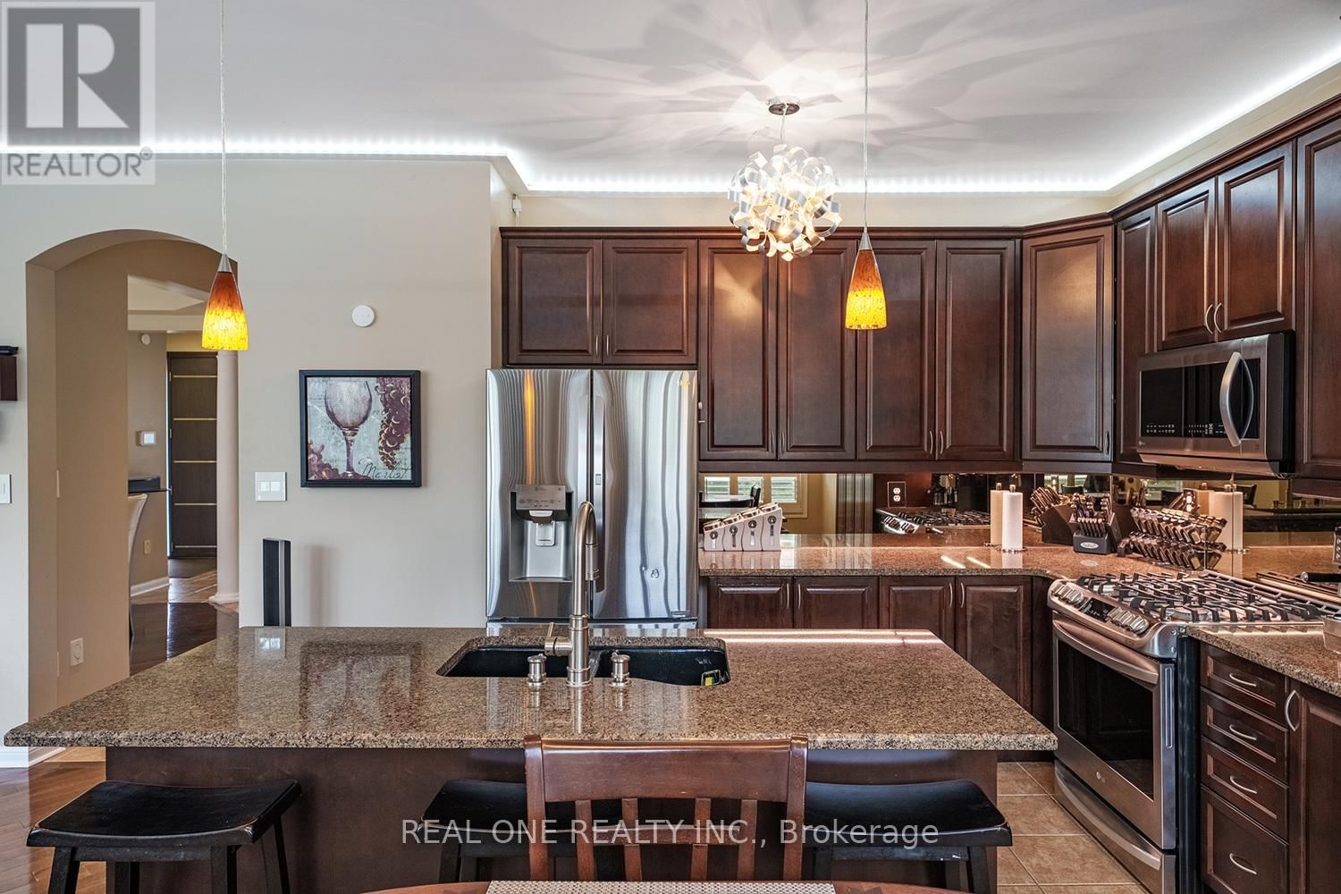 1189 BARR CRESCENT Image 14