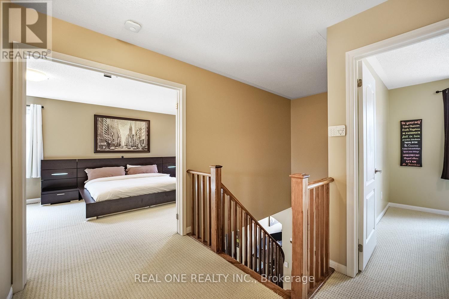 1189 BARR CRESCENT Image 18