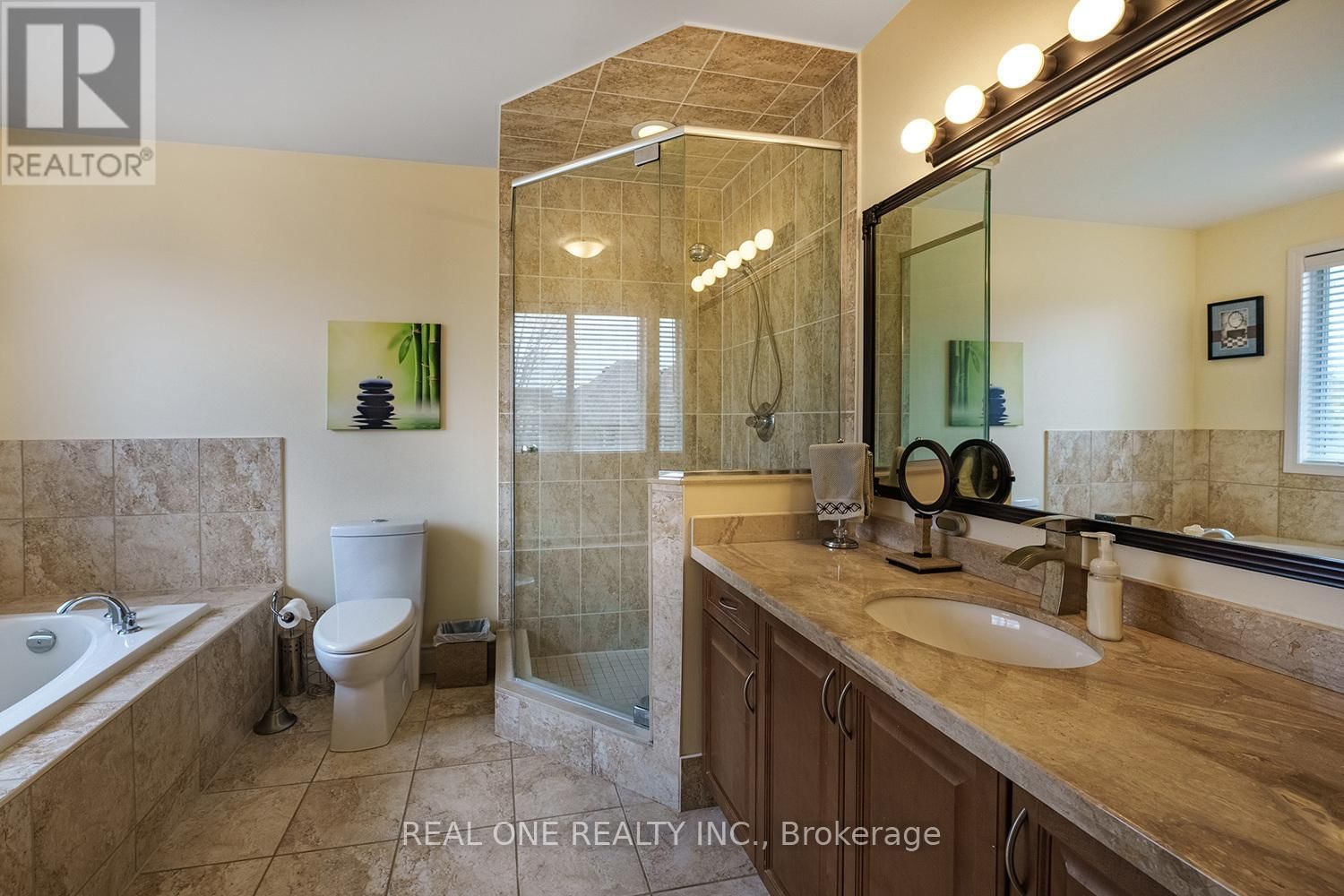 1189 BARR CRESCENT Image 22