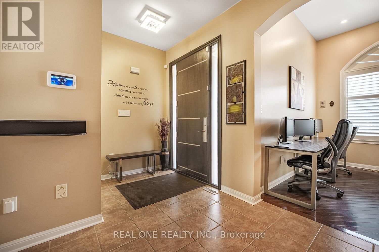 1189 BARR CRESCENT Image 4