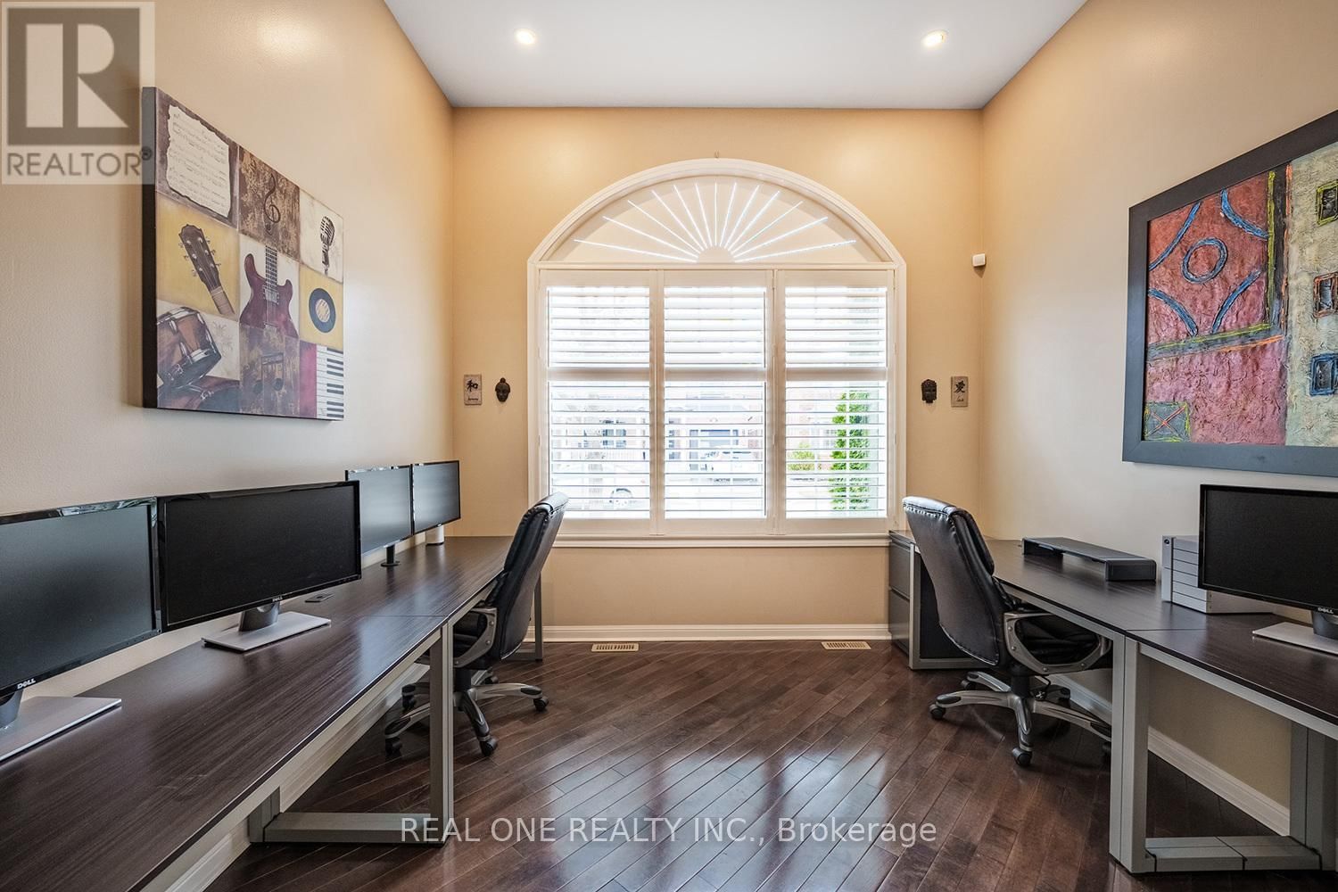 1189 BARR CRESCENT Image 5