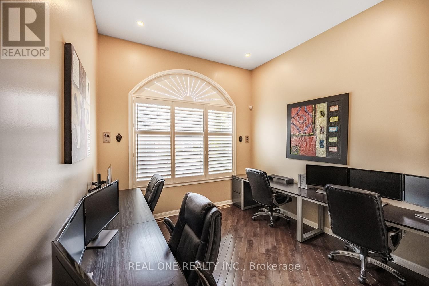 1189 BARR CRESCENT Image 6
