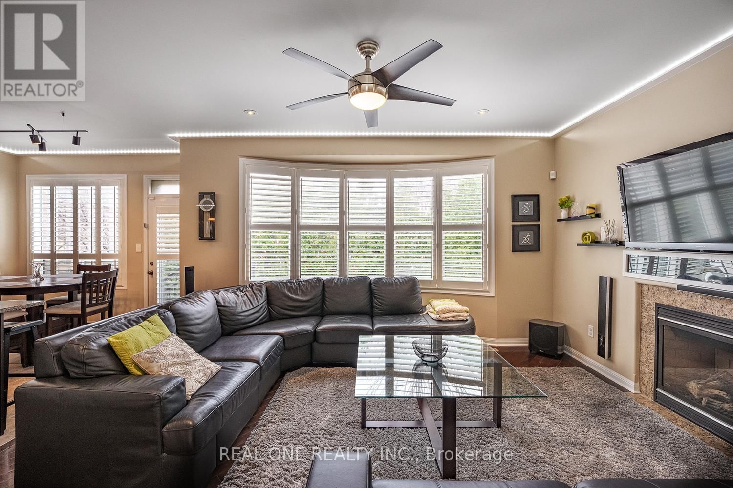 1189 BARR CRESCENT Image 9