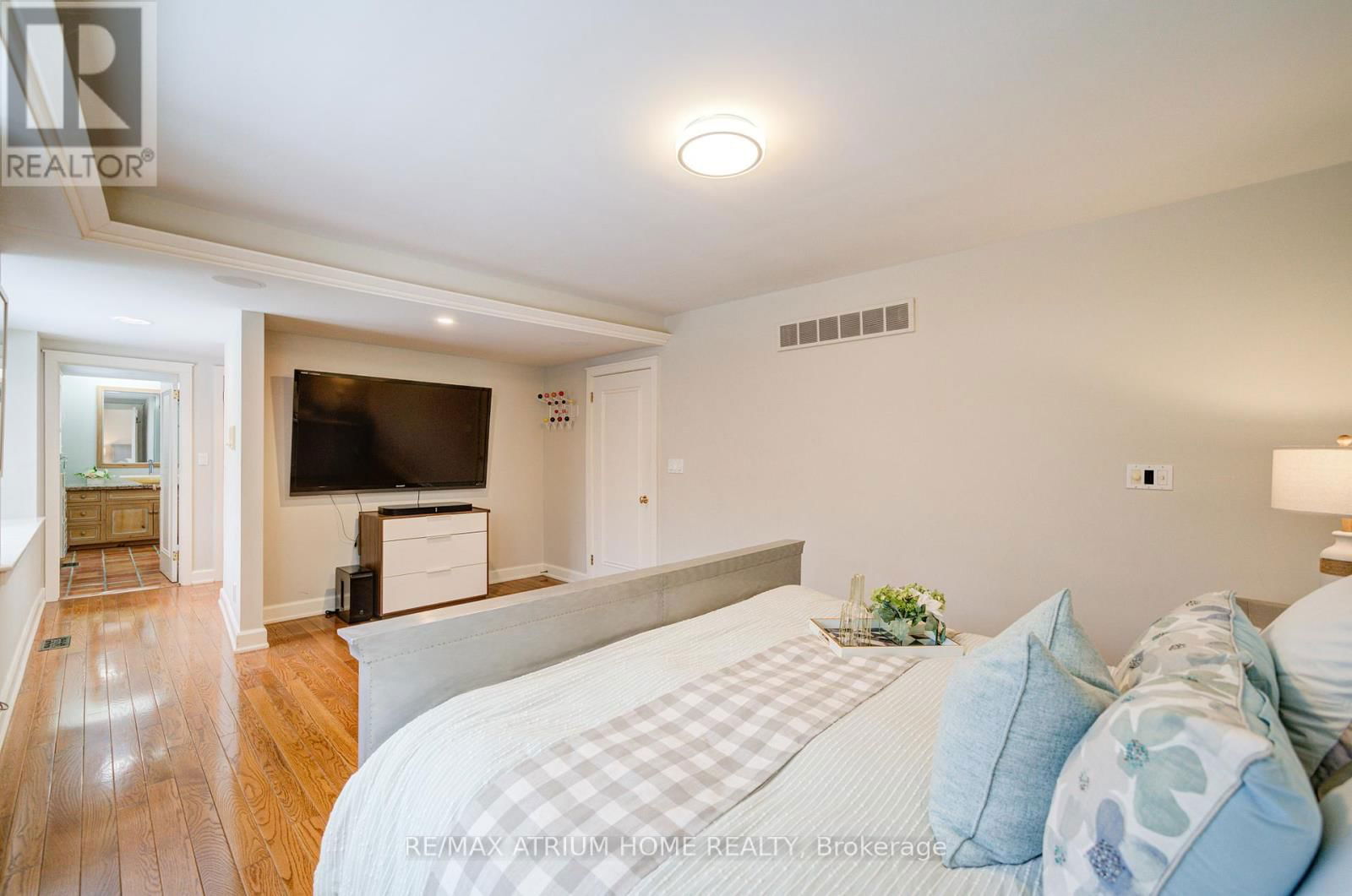 223 TRELAWN AVENUE Image 23