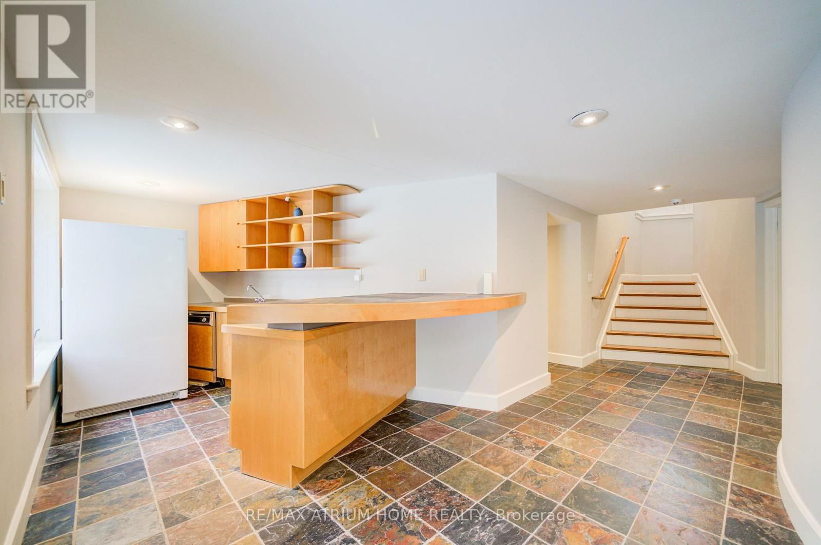 223 TRELAWN AVENUE Image 34