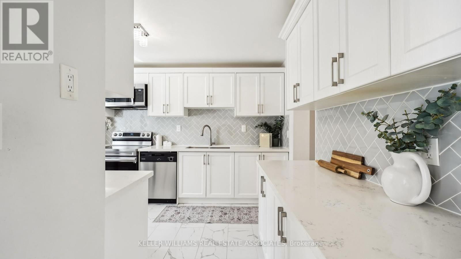 20 - 6855 GLEN ERIN DRIVE Image 3