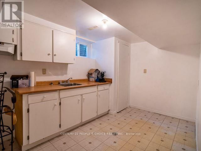 12 ROSEVILLE DRIVE WEST Image 11