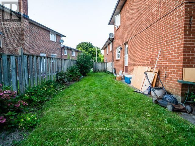 12 ROSEVILLE DRIVE WEST Image 16