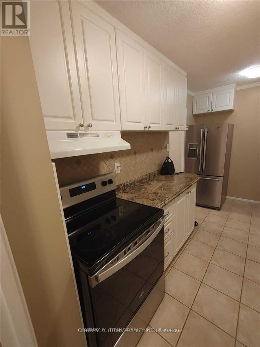 1008 - 2929 AQUITAINE AVENUE Image 3