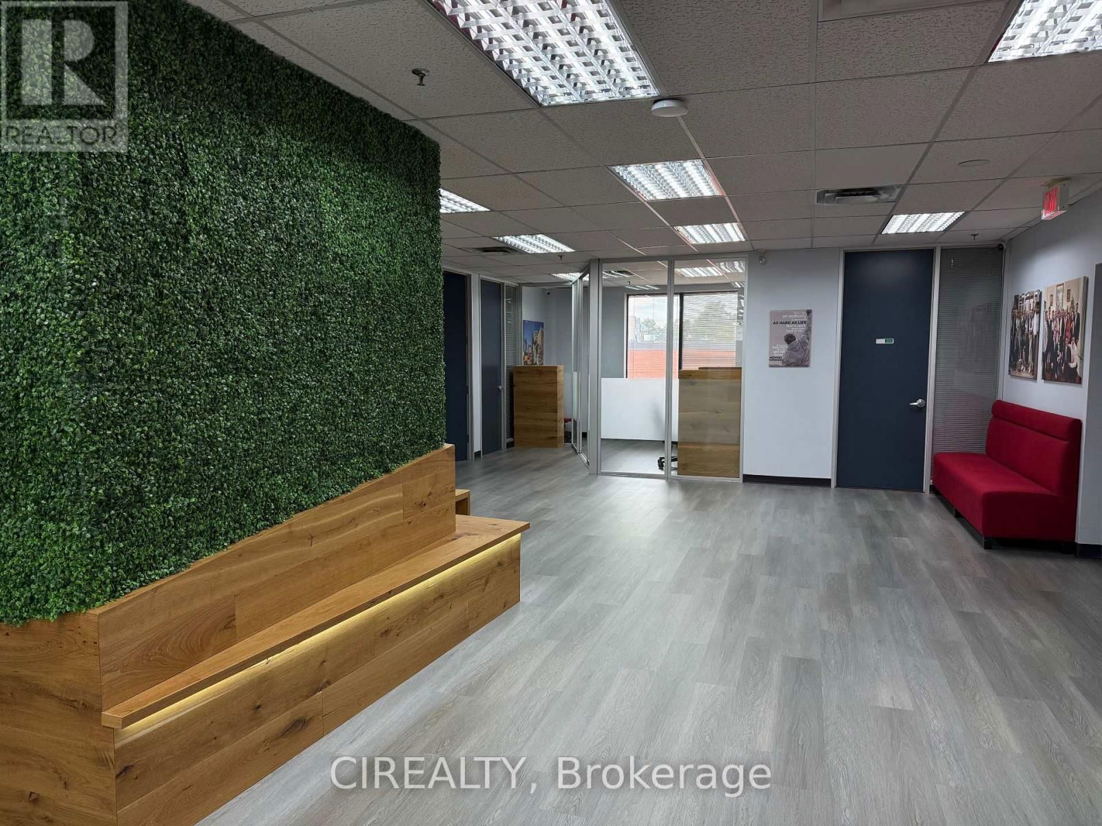 Office X - 230 WATLINE AVENUE Image 3