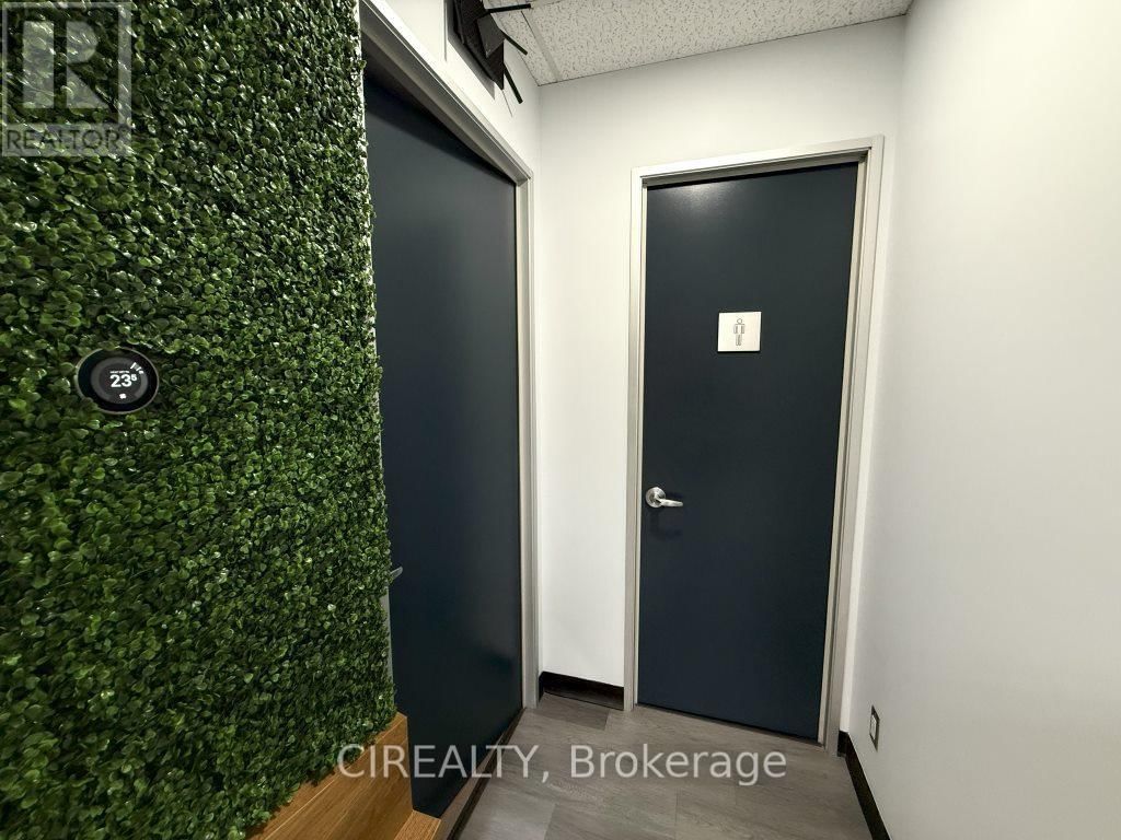 Office A - 230 WATLINE AVENUE Image 7