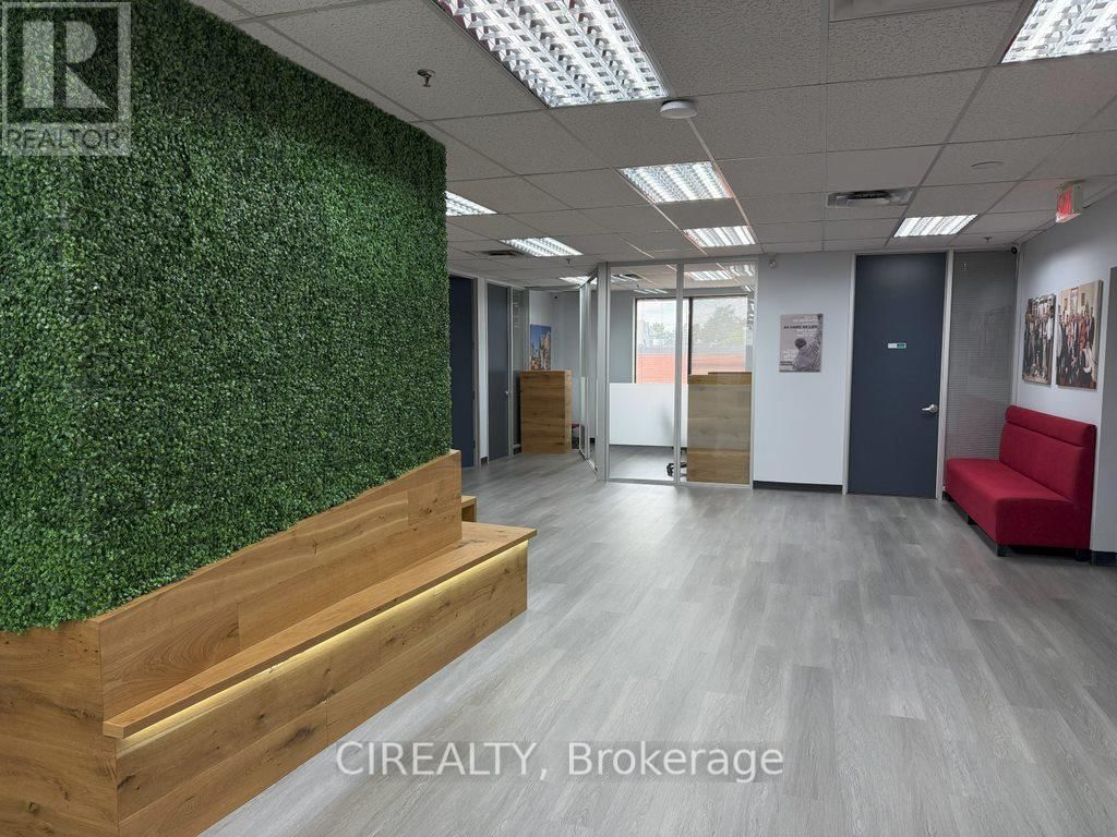 Office F - 230 WATLINE AVENUE Image 3