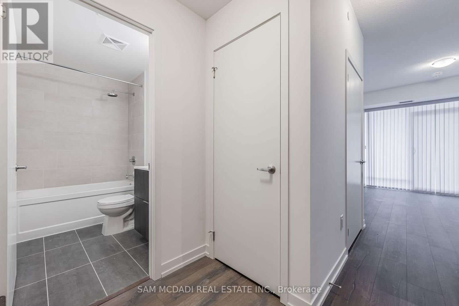 1714 - 2520 EGLINTON AVENUE WEST Image 13