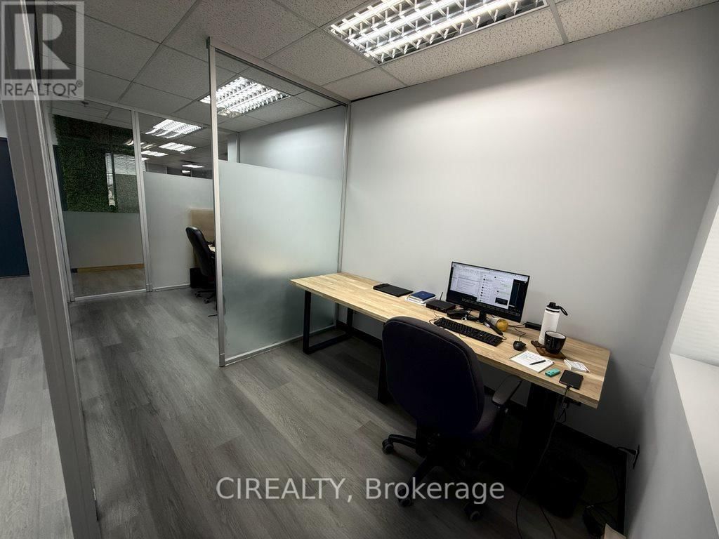 Office G - 230 WATLINE AVENUE Image 7