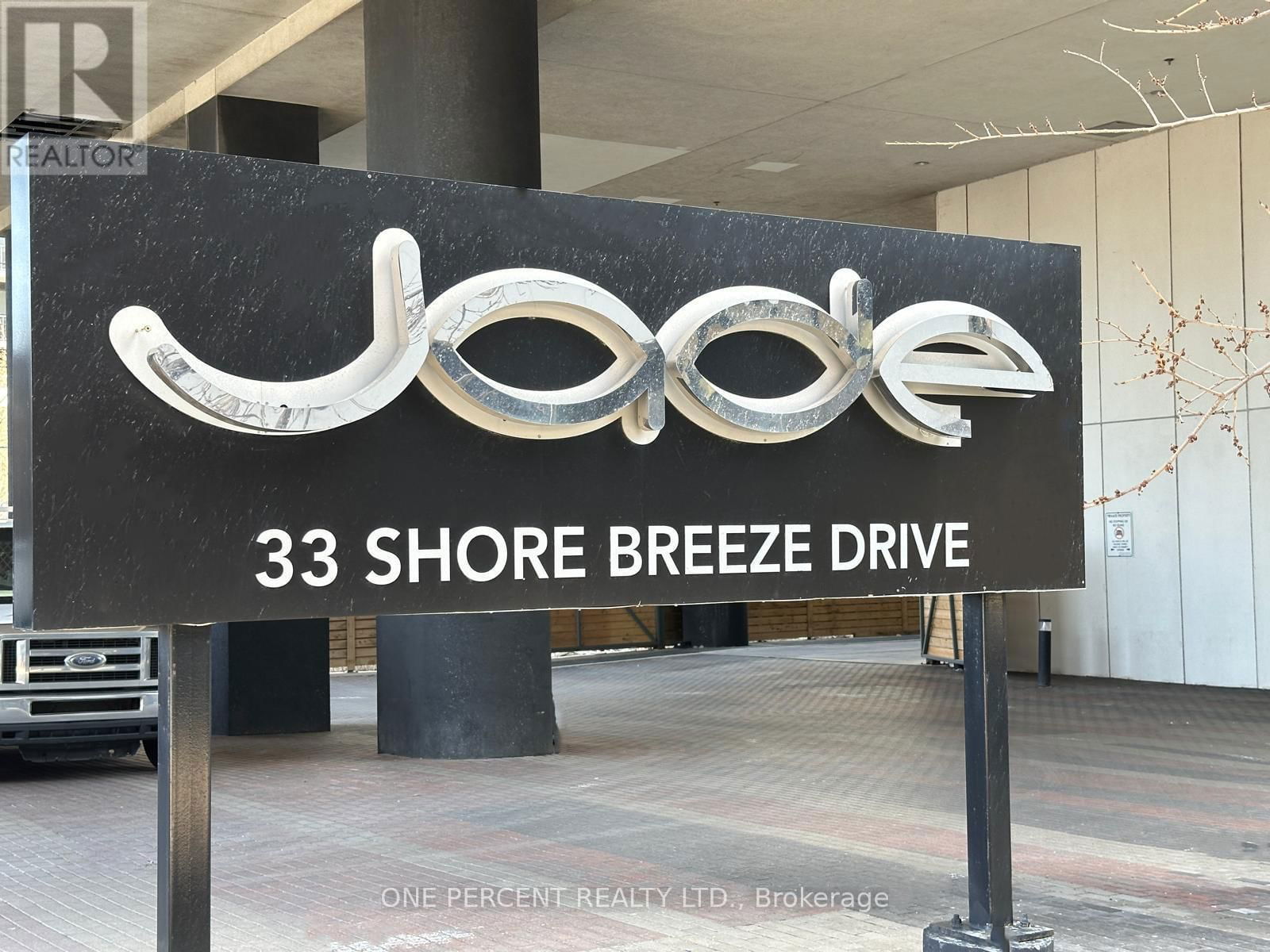 502 - 33 SHORE BREEZE DRIVE Image 2