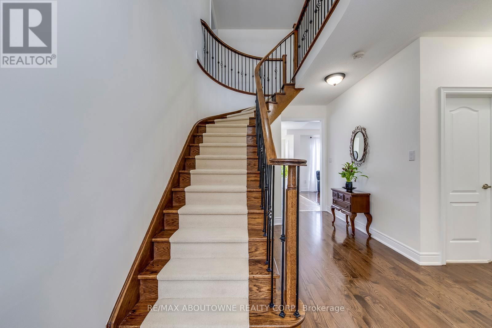 2218 HATFIELD DRIVE Image 20