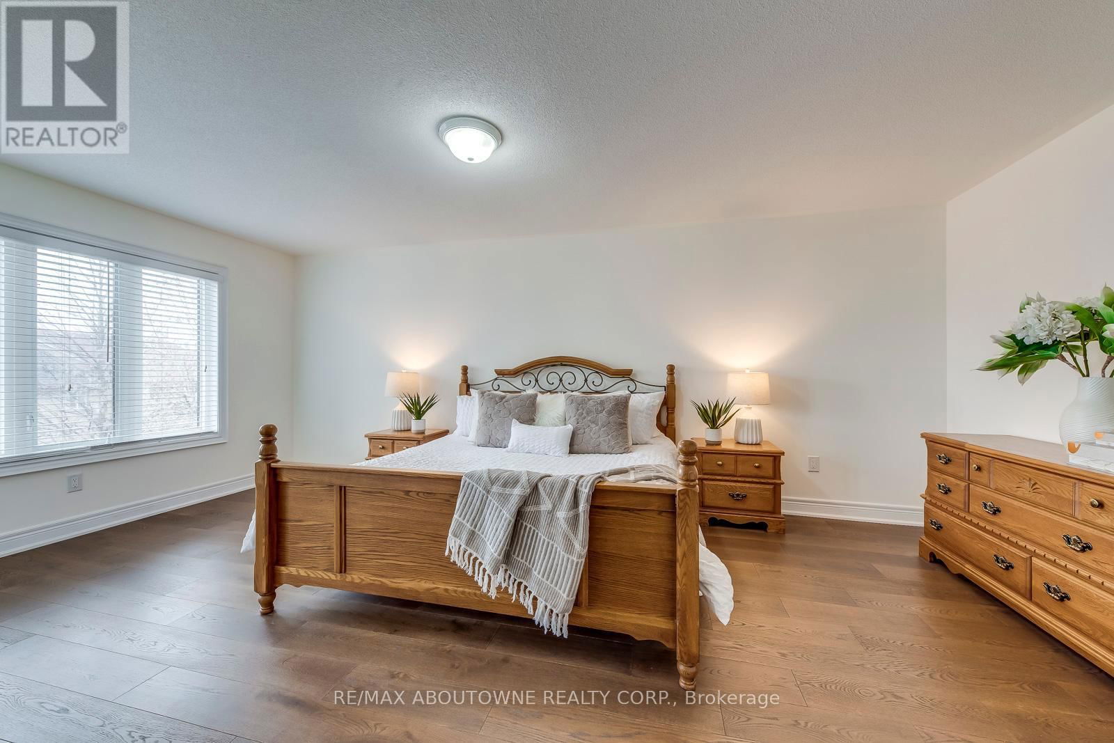 2218 HATFIELD DRIVE Image 22