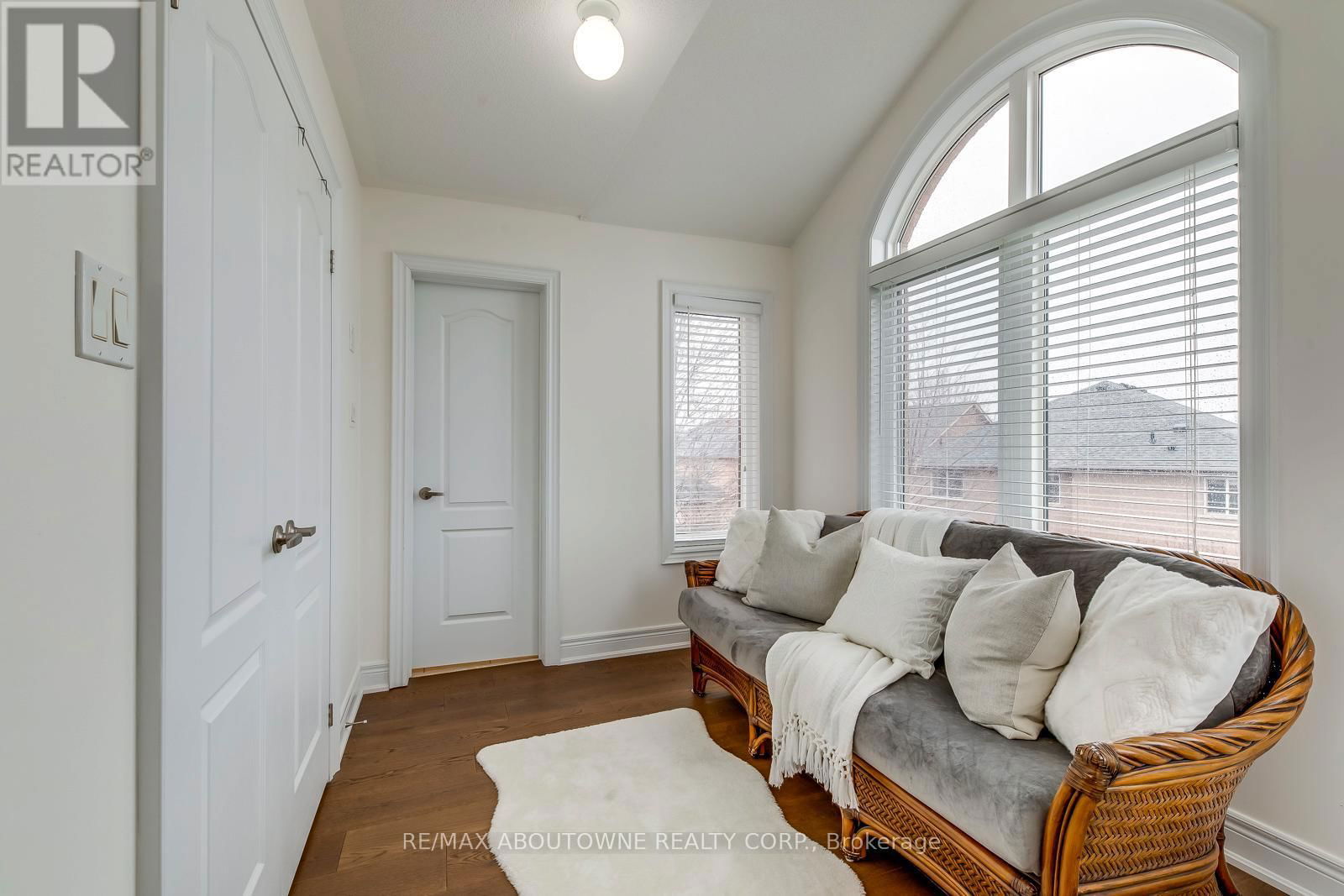 2218 HATFIELD DRIVE Image 25