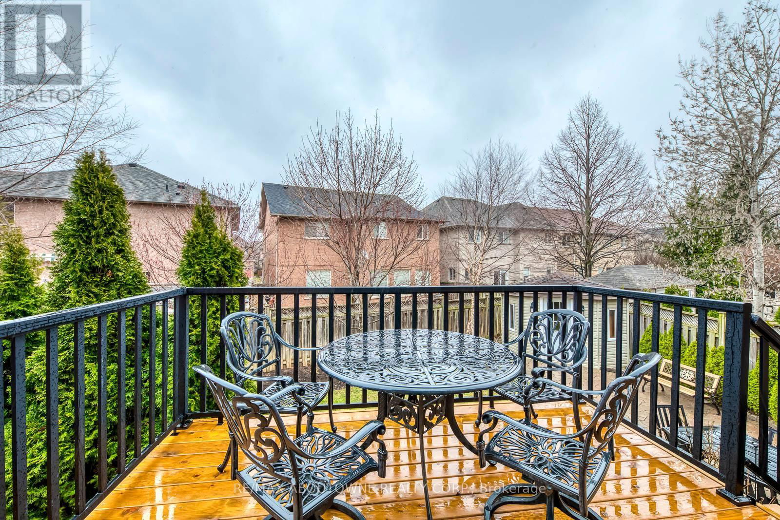 2218 HATFIELD DRIVE Image 43
