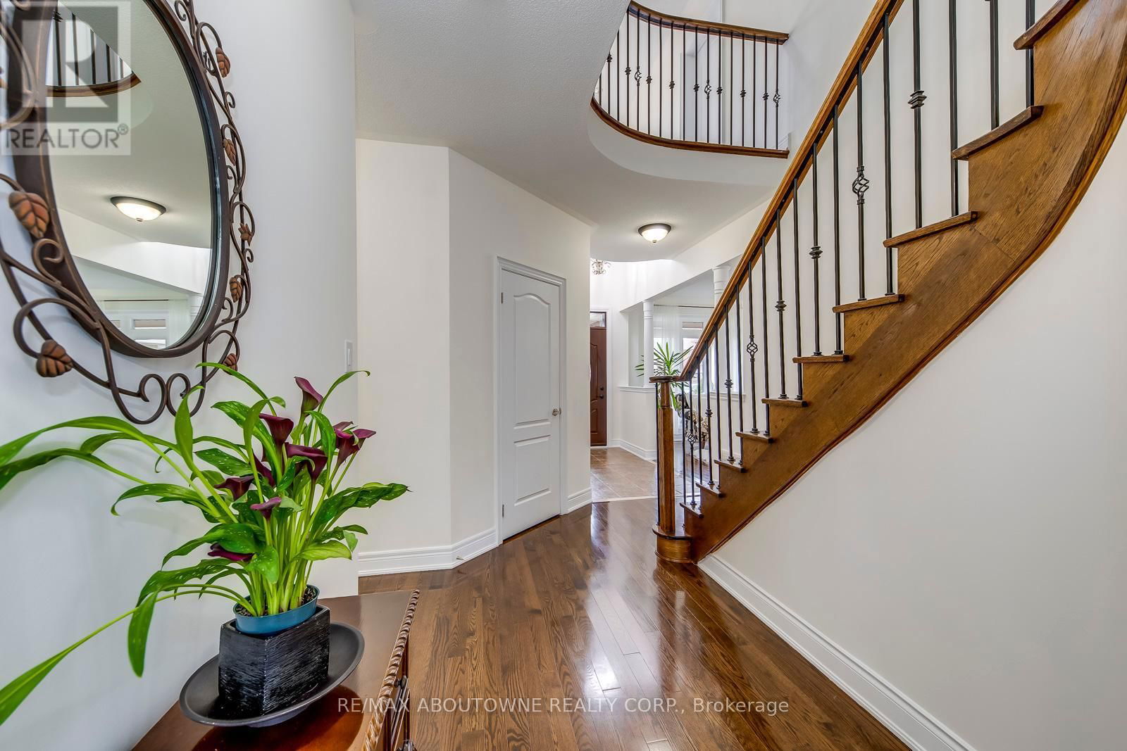 2218 HATFIELD DRIVE Image 9
