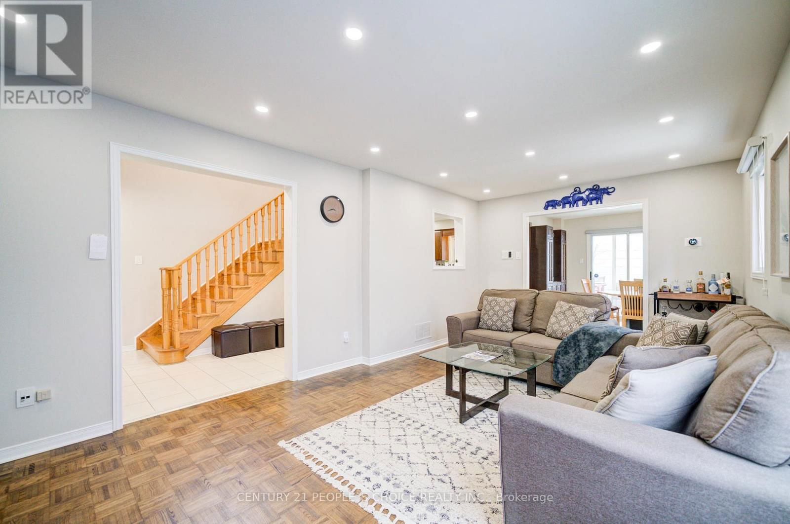 157 CINRICKBAR DRIVE Image 13