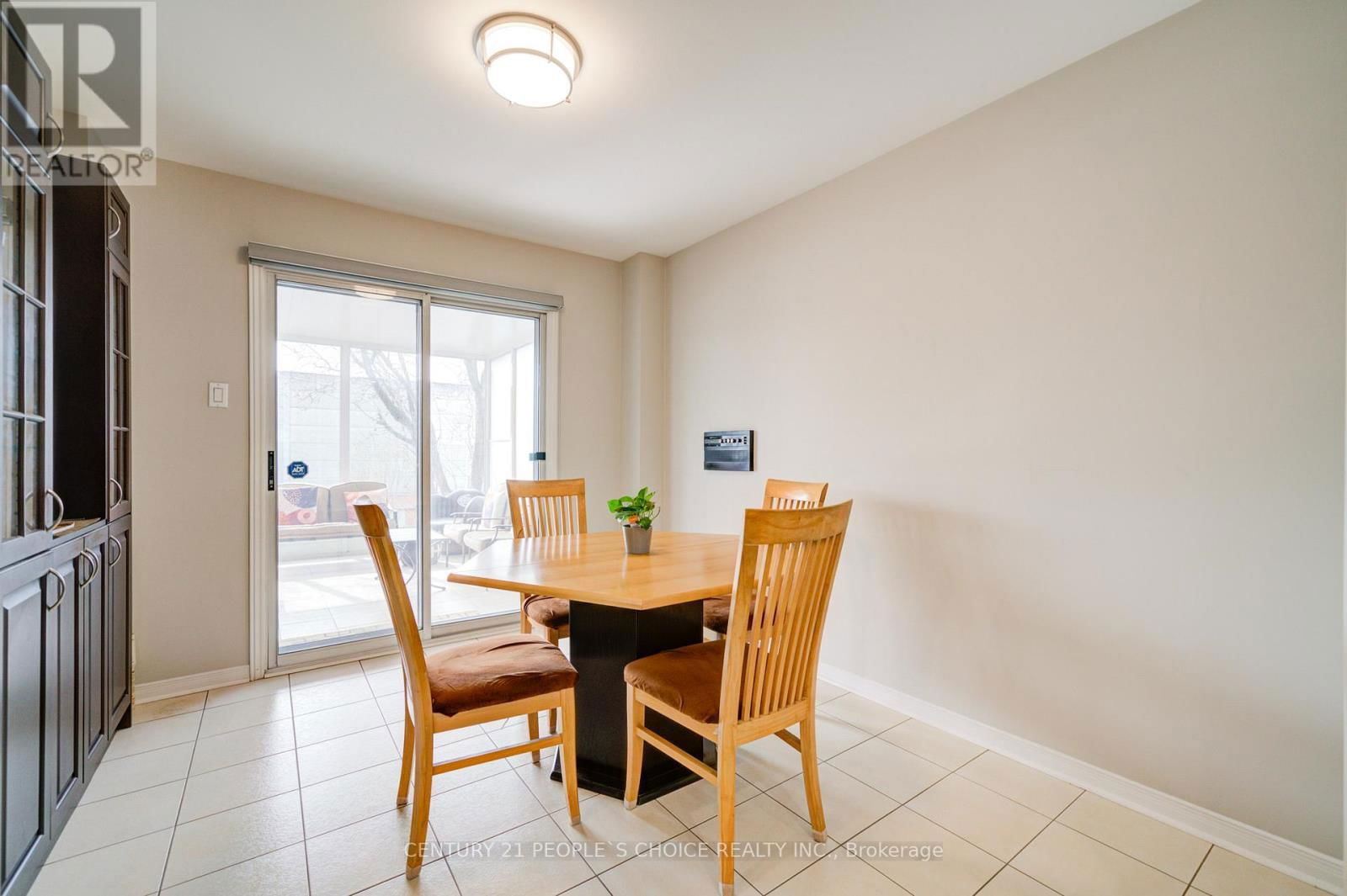 157 CINRICKBAR DRIVE Image 15