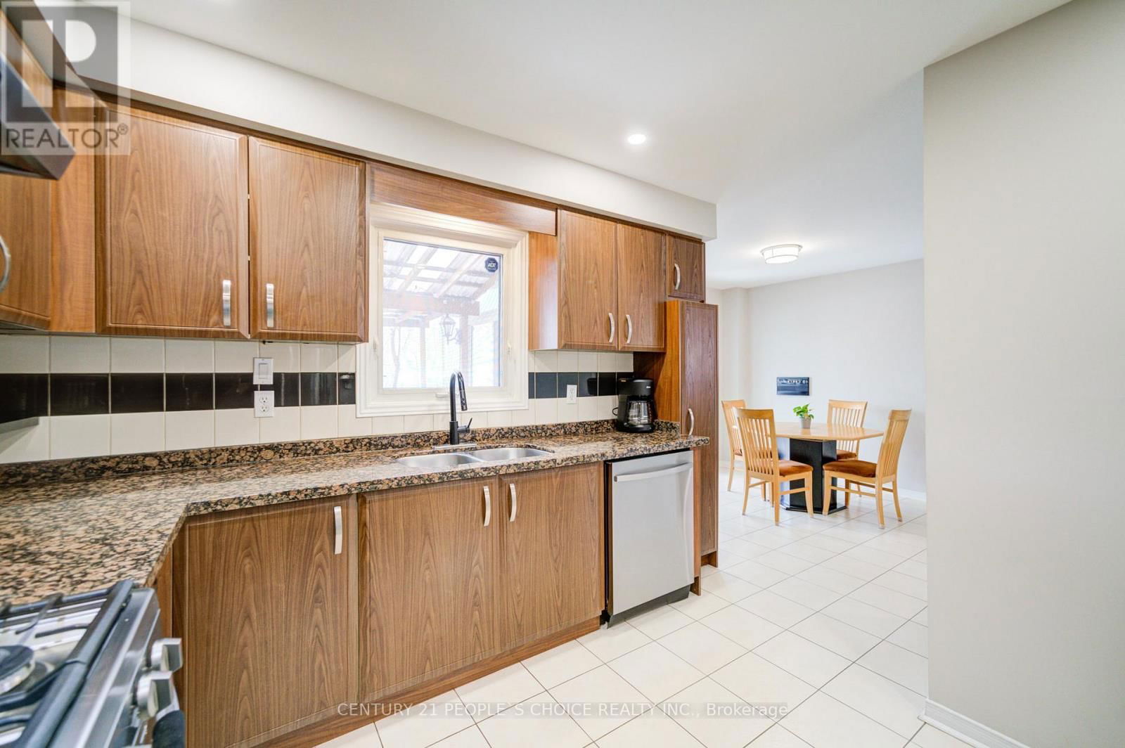 157 CINRICKBAR DRIVE Image 20