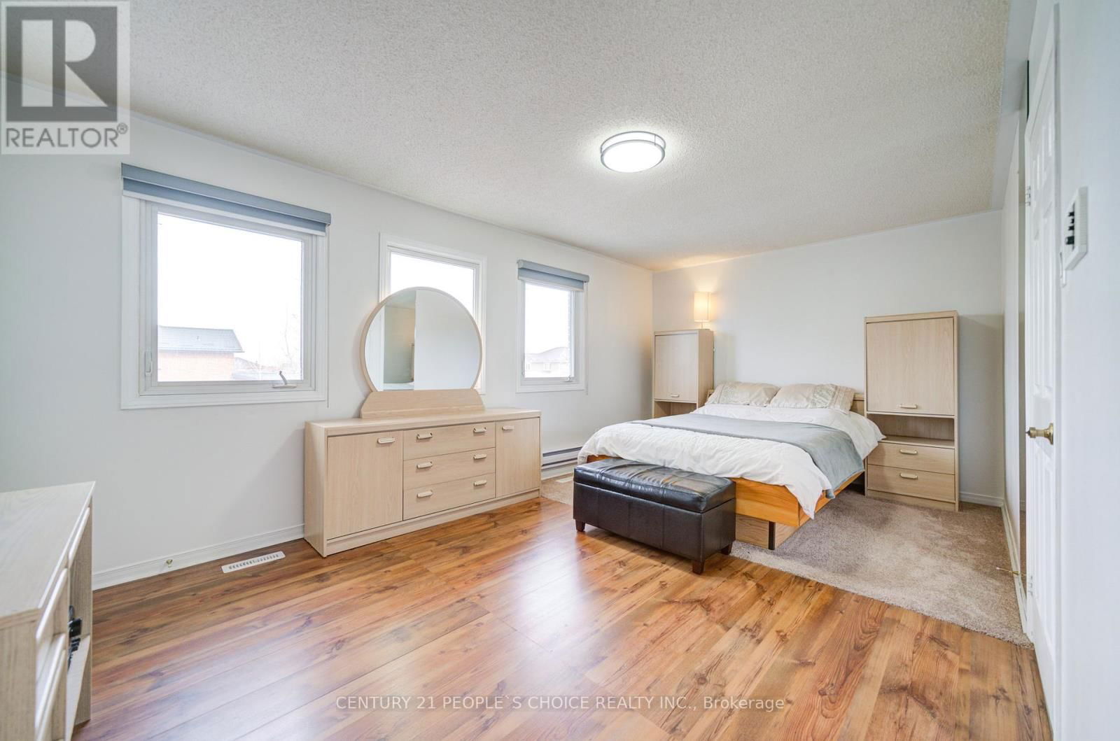 157 CINRICKBAR DRIVE Image 26