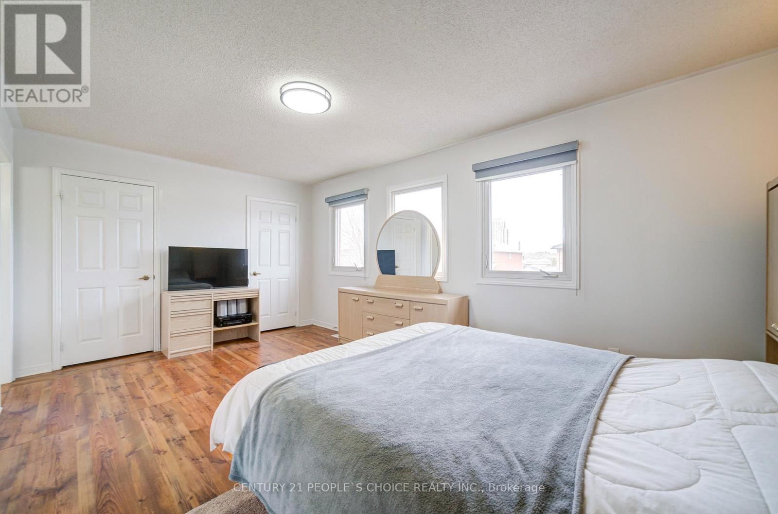 157 CINRICKBAR DRIVE Image 31