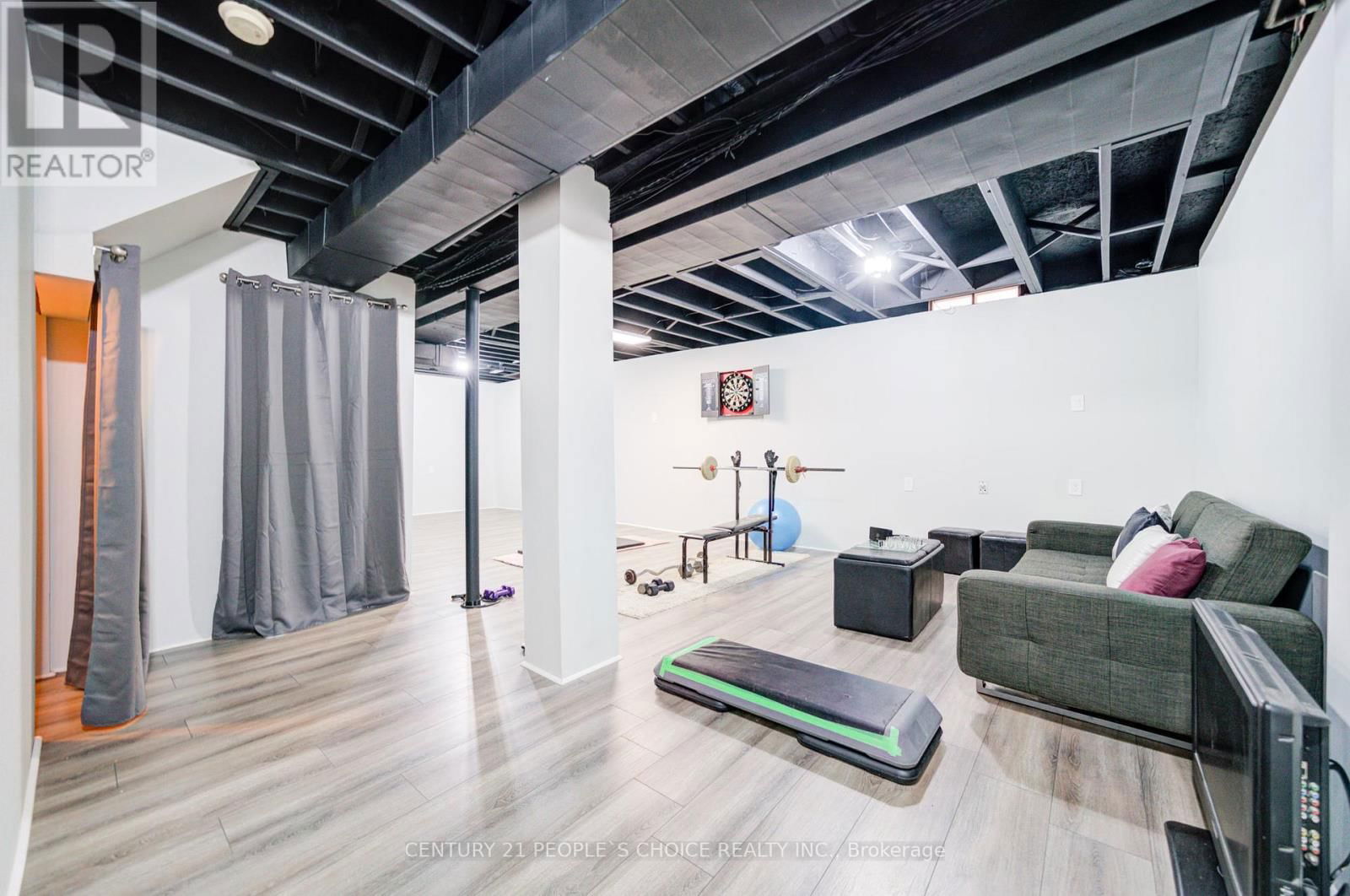 157 CINRICKBAR DRIVE Image 45