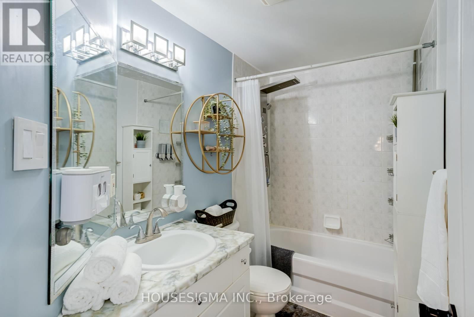 308 FERN STREET Image 13