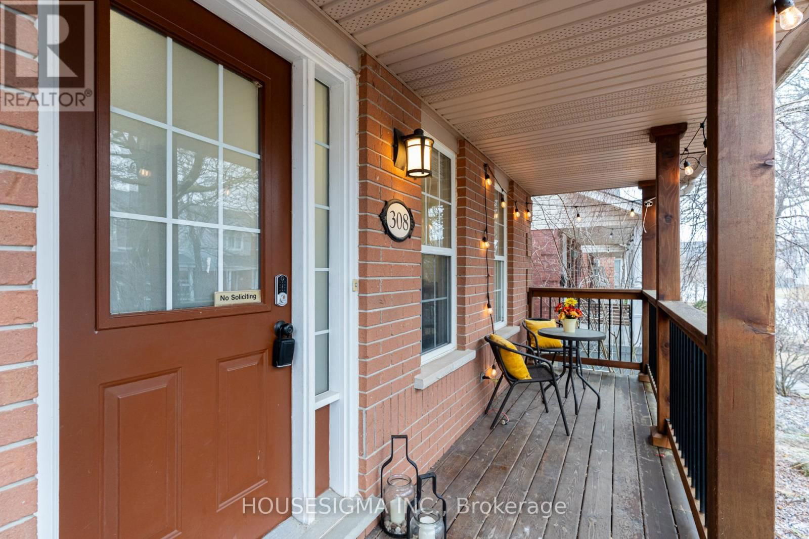 308 FERN STREET Image 17