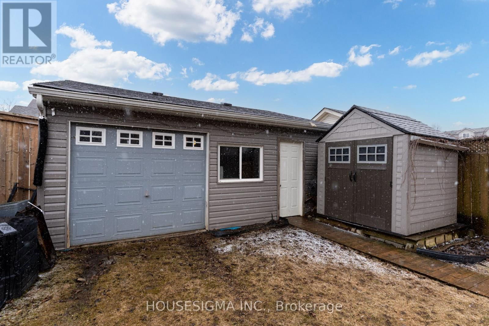 308 FERN STREET Image 18