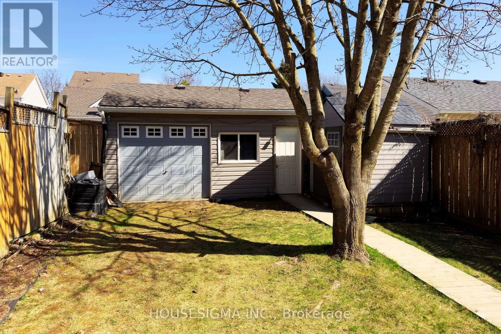 308 FERN STREET Image 19