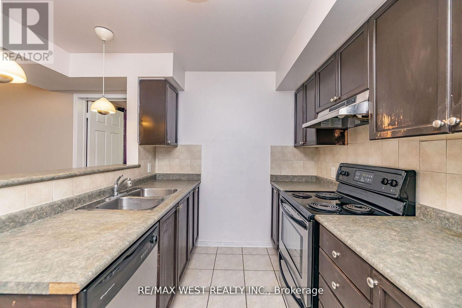 218 - 4975 SOUTHAMPTON DRIVE Image 12