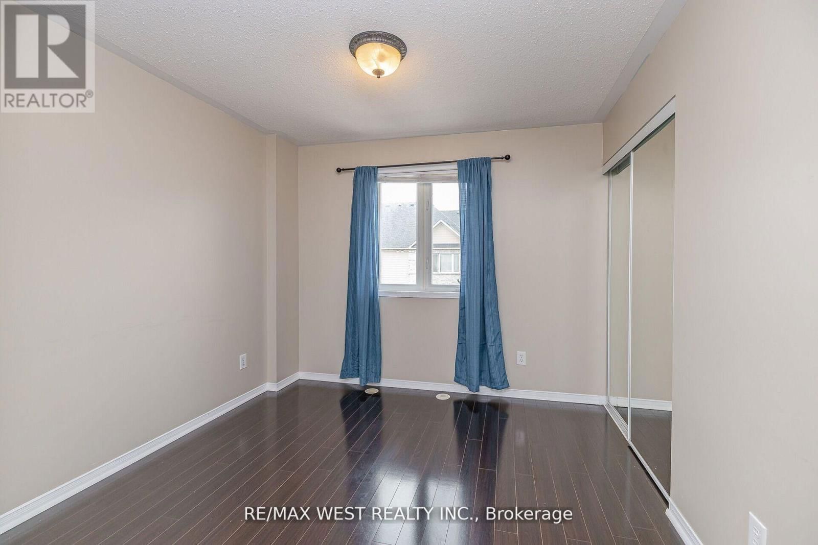 218 - 4975 SOUTHAMPTON DRIVE Image 21