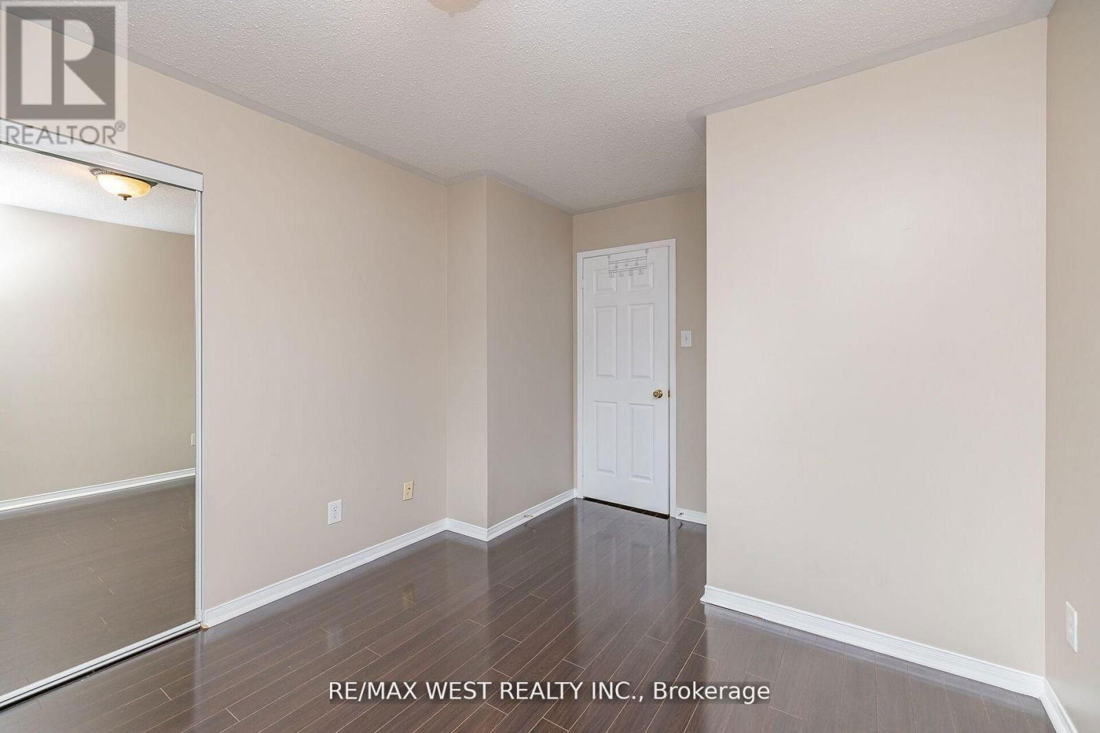 218 - 4975 SOUTHAMPTON DRIVE Image 22